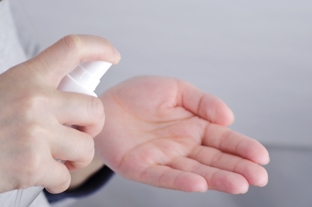 アロマオイルで除菌スプレーを作る方法｜材料と手順