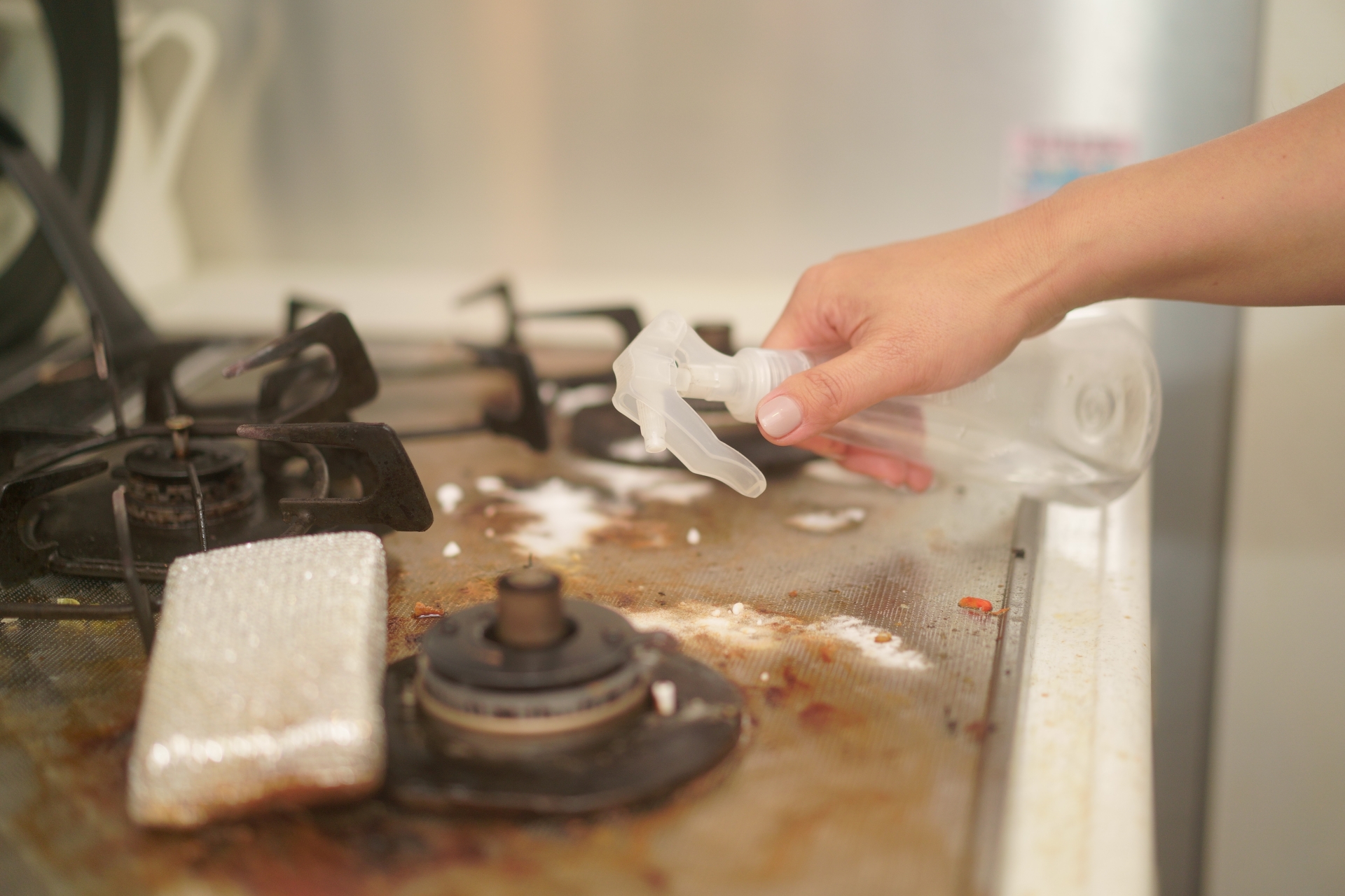 アルカリ電解水で焦げ付きは落ちる？簡単な落とし方とコツ